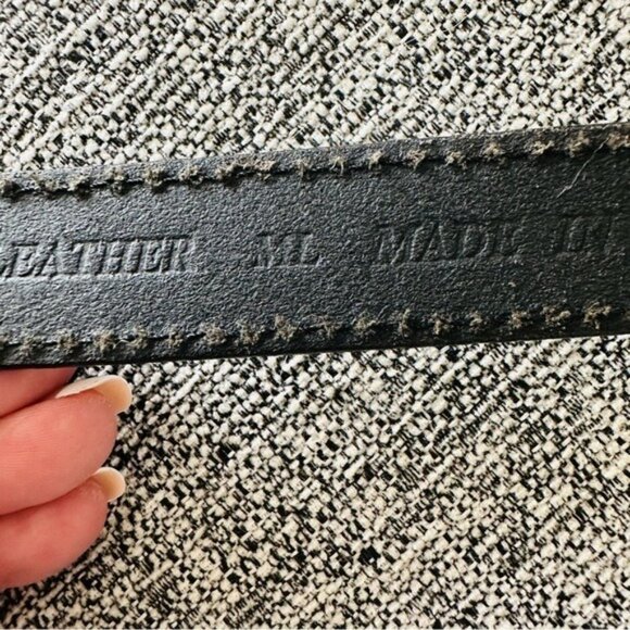 Vintage Black Leather Western Belt Size M/L Tooled Design Classic Cowboy Style - Picture 10 of 10